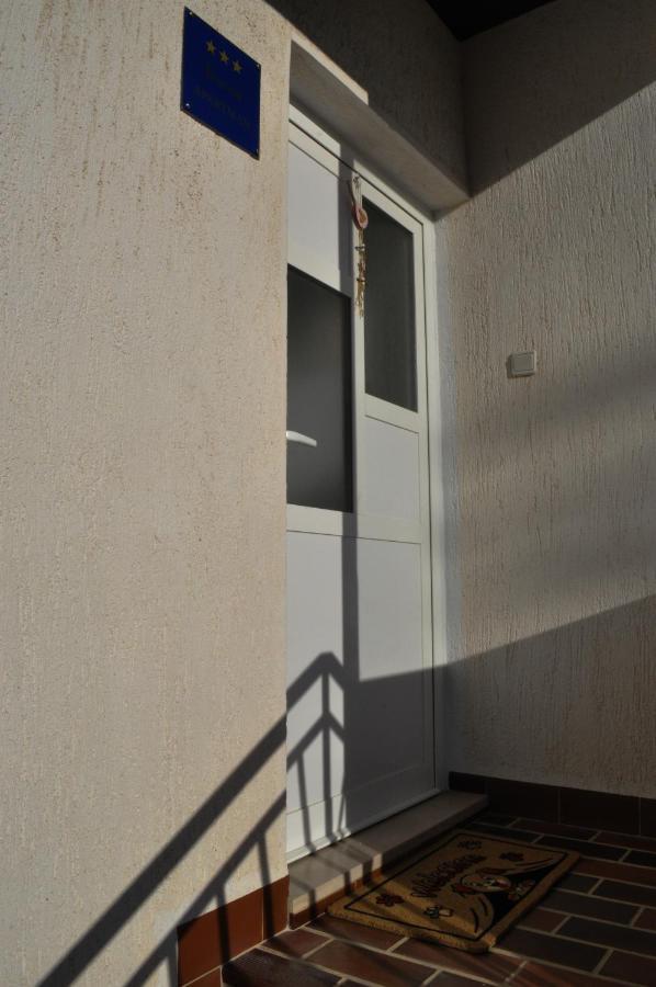 Apartman Anita Buzet Ngoại thất bức ảnh